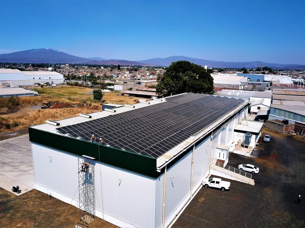 Instalación industrial real Fresh Kampo por SDE Solar